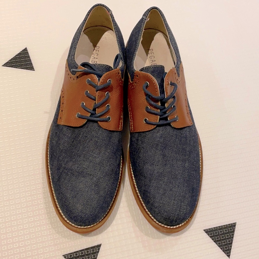 Men’s Pegabo casual dress shoe, size  10